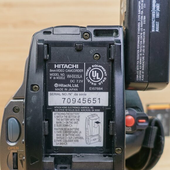 Hitachi VM-E635LA 8mm Video Camera Camcorder / Made in Japan / Tested - Picture 9 of 9